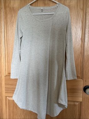 Heathered Light Gray Long Sleeve Swing Tunic